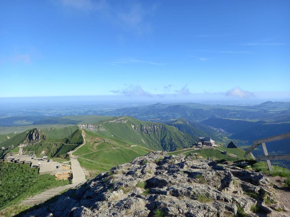 Les Gites De Recoleine Nebouzat Bagian luar foto